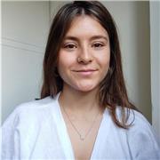 Maestra de educación infantil (inglés) con Máster en Educaión Social imparte clases de refuerzo escolar